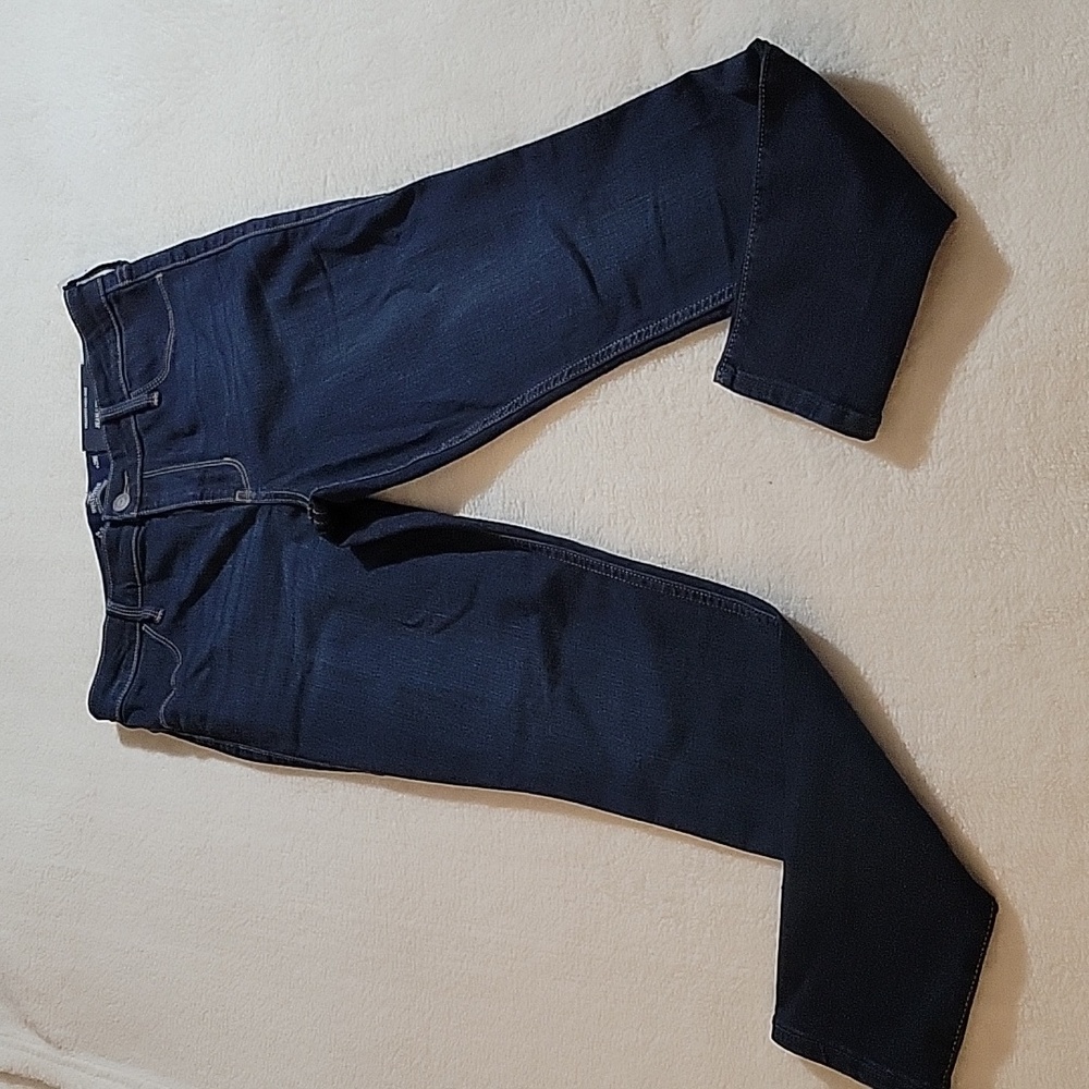 HOLLISTER HIGH RISE JEAN LEGGING SIZE 29 SHORT